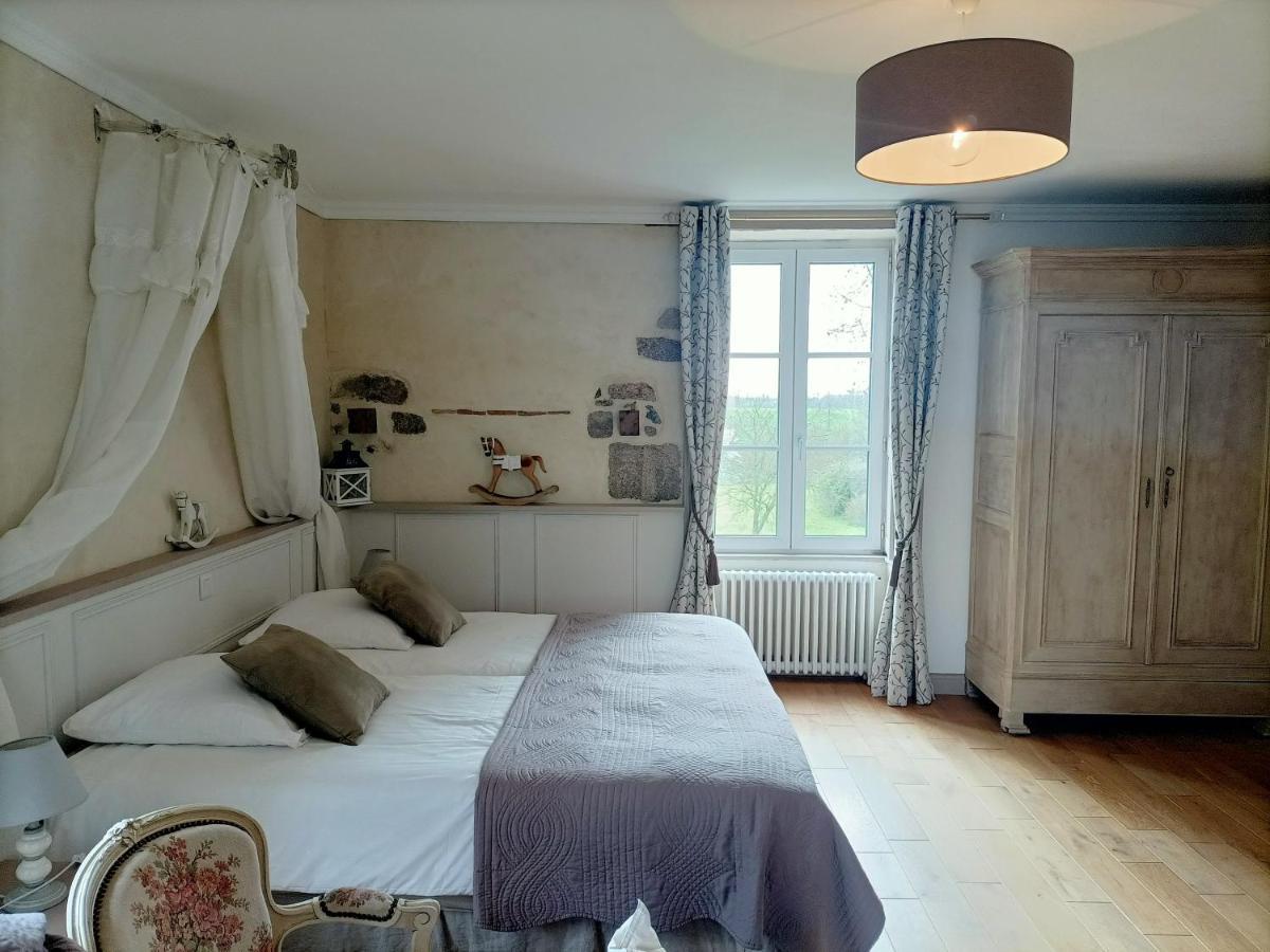 Le Manoir "Aux Douves" Bed & Breakfast Bazoges-en-Paillers Luaran gambar