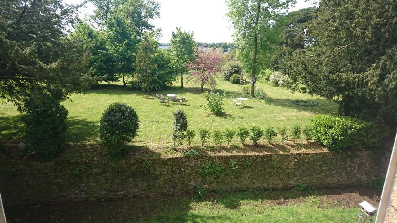 Le Manoir "Aux Douves" Bed & Breakfast Bazoges-en-Paillers Luaran gambar