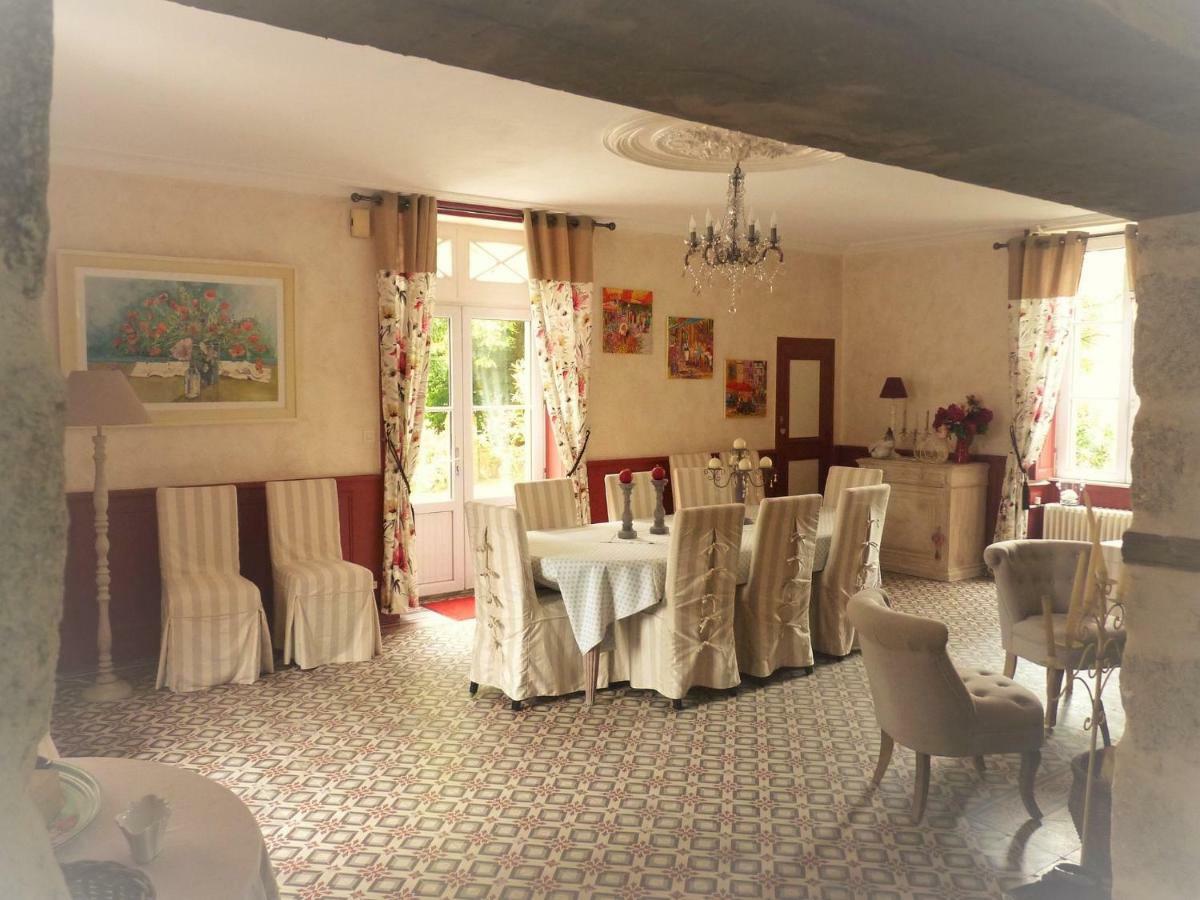 Le Manoir "Aux Douves" Bed & Breakfast Bazoges-en-Paillers Luaran gambar