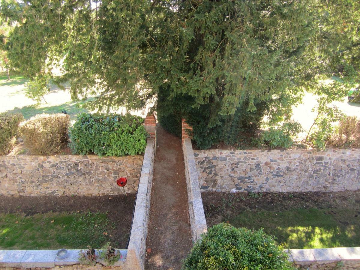 Le Manoir "Aux Douves" Bed & Breakfast Bazoges-en-Paillers Luaran gambar
