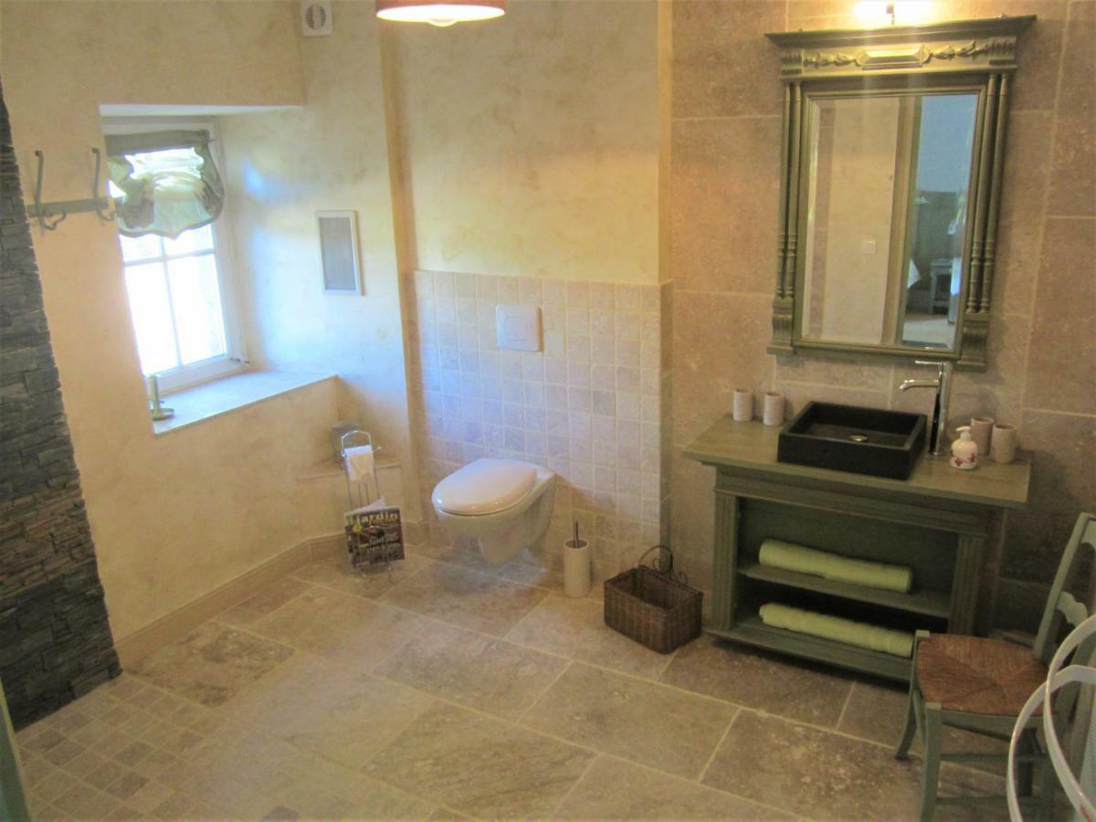 Le Manoir "Aux Douves" Bed & Breakfast Bazoges-en-Paillers Luaran gambar